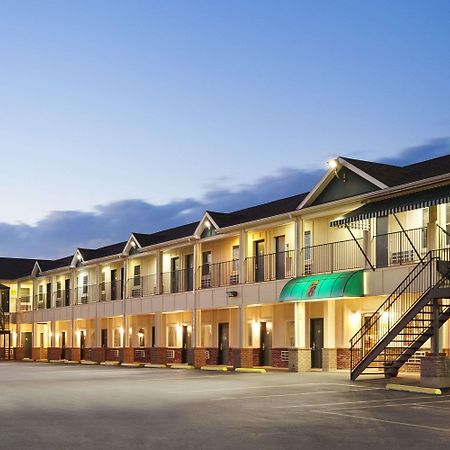 スーパー 8 バイ ウインダム ミフリンビル ニア ブルームズバーグ Mifflinville エクステリア 写真