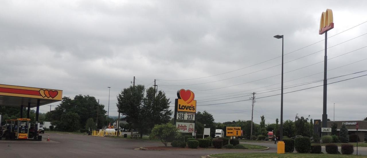 スーパー 8 バイ ウインダム ミフリンビル ニア ブルームズバーグ Mifflinville エクステリア 写真